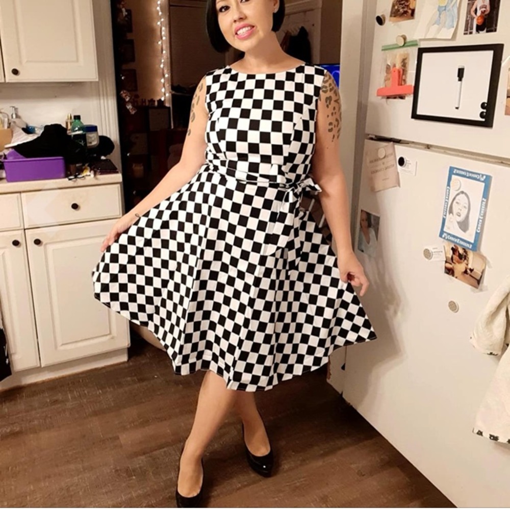 Sleeveless Swing Vintage 1950s Cocktail Dress👗